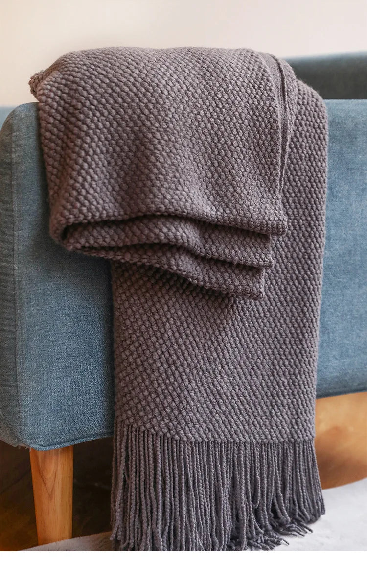 Cozy Knitted Waffle Throw Blanket – Soft Boho Home Decor with Tassels