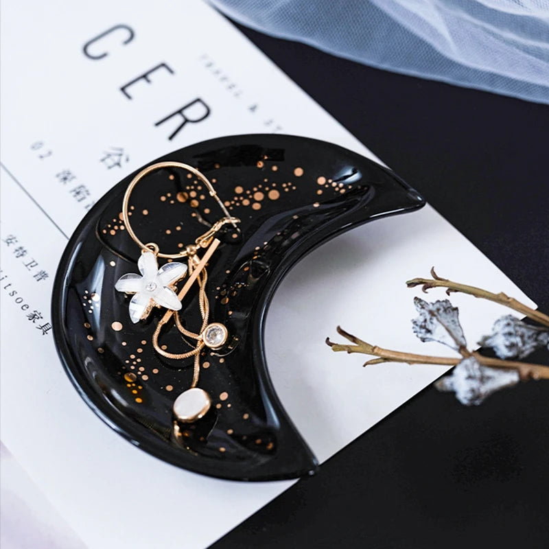 Moon-Shaped Ceramic Jewelry Dish – Boho-Inspired Tray for Rings, Earrings & Trinkets