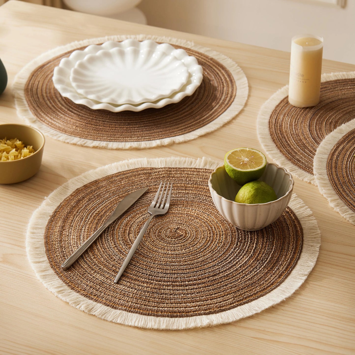 Set of 4 Round Braided Placemats – 15" Heat-Resistant Woven Table Mats for Boho Kitchen & Dining Decor