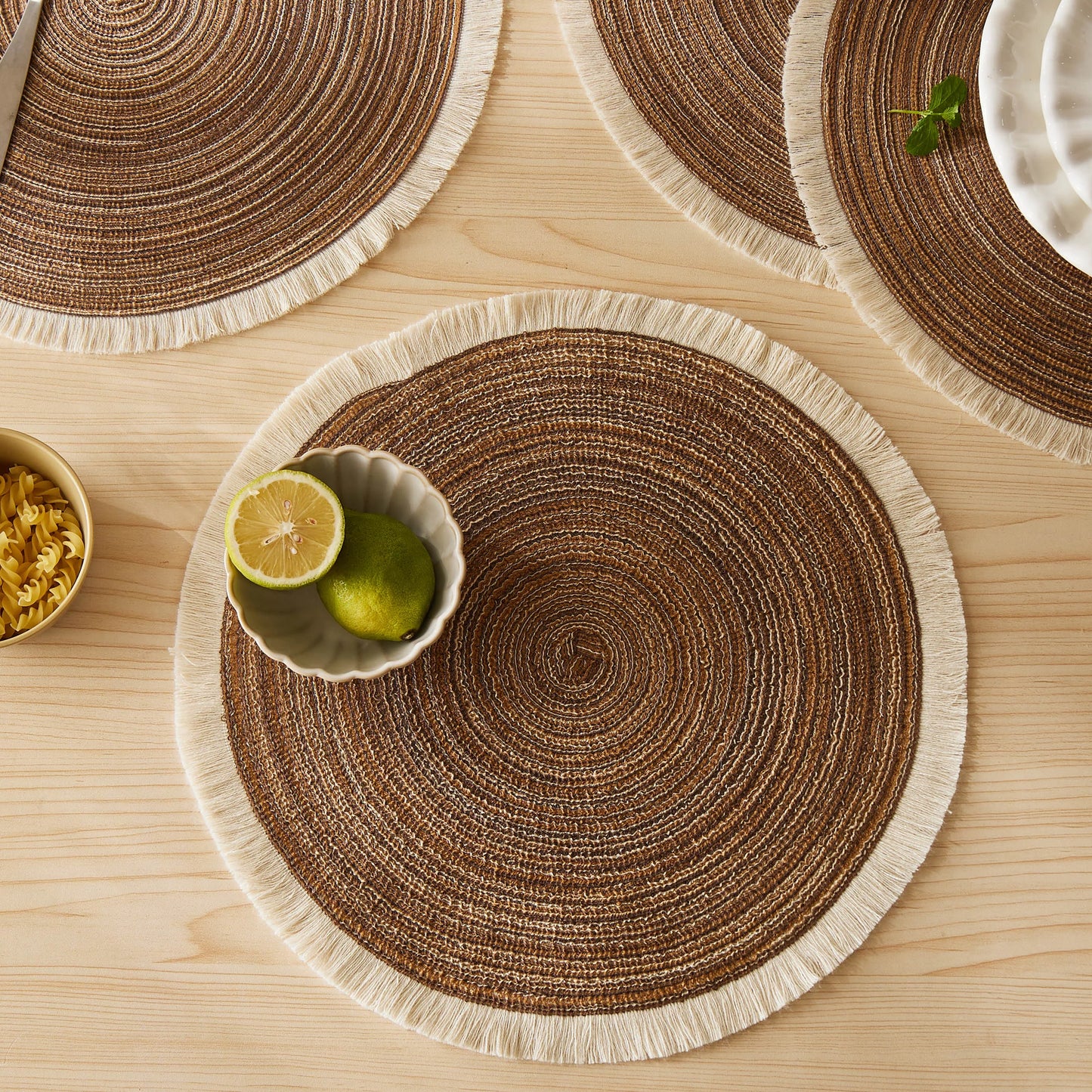 Set of 4 Round Braided Placemats – 15" Heat-Resistant Woven Table Mats for Boho Kitchen & Dining Decor
