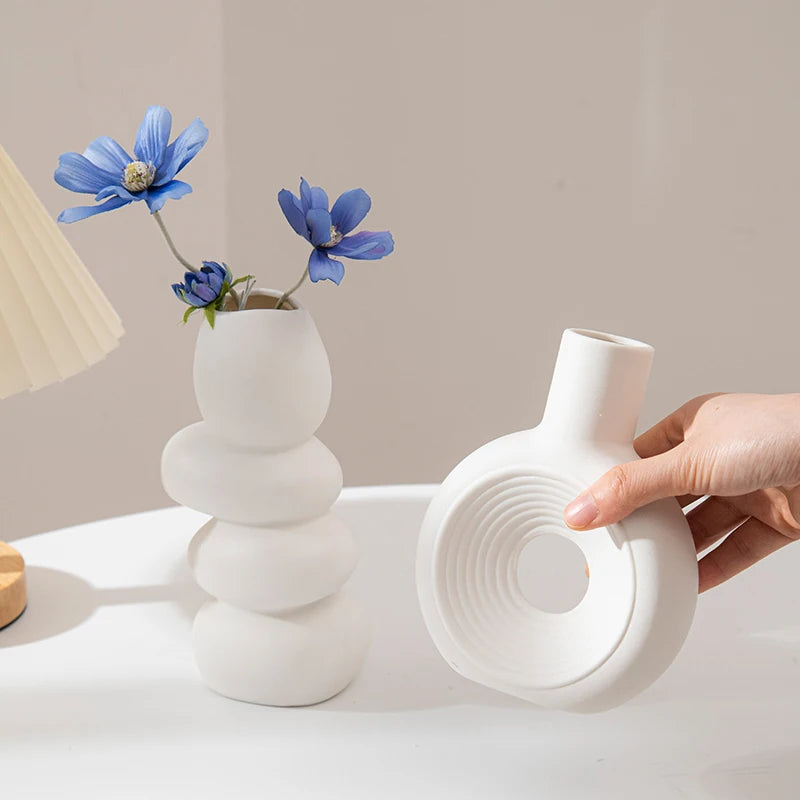 Modern White Ceramic Vase – Minimalist Decorative Vase for Pampas Grass, Flowers & Home Accents