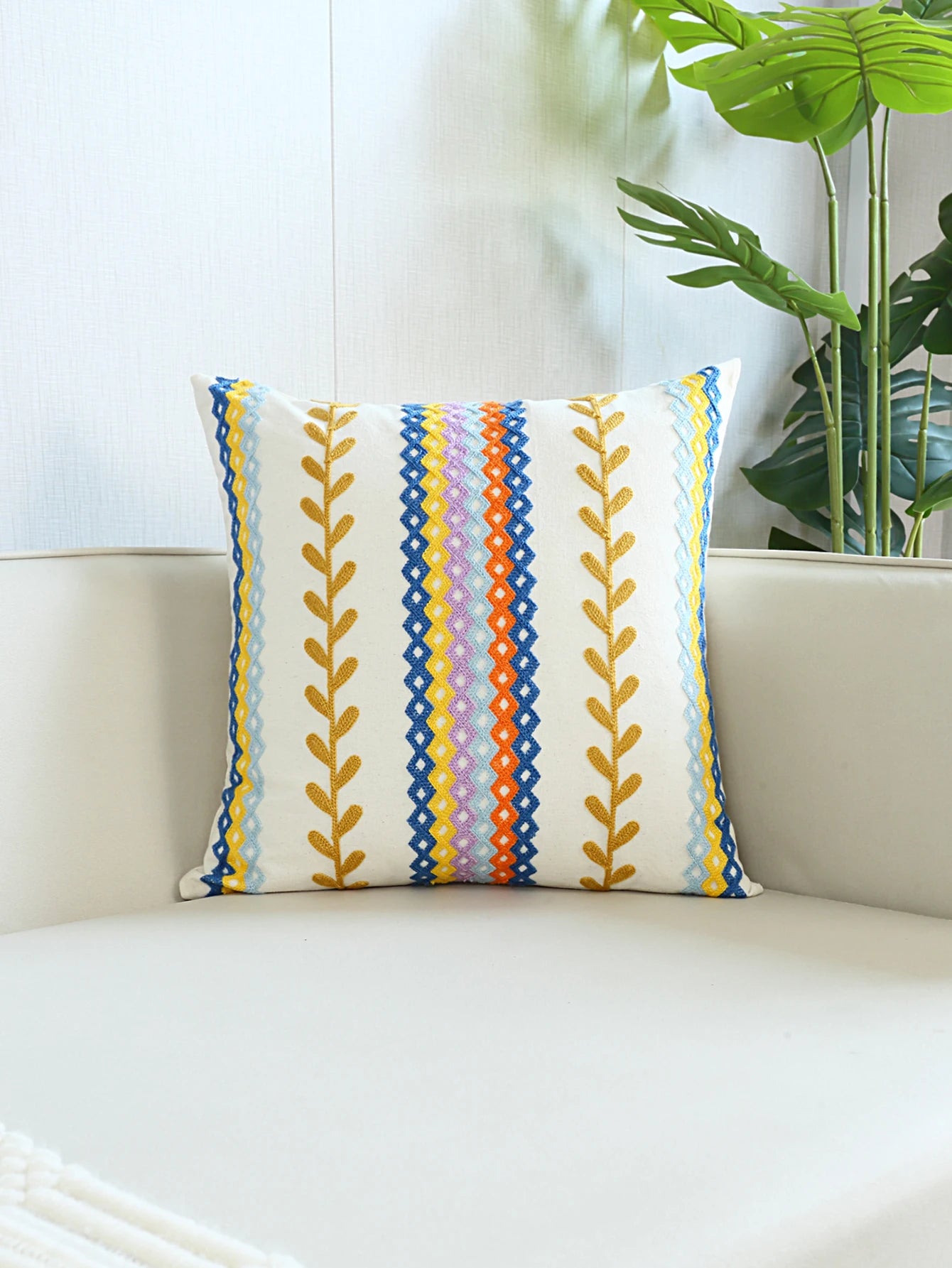 Boho Geometric Embroidered Cushion Cover – Decorative Throw Pillow Case for Couch & Bohemian Home Decor