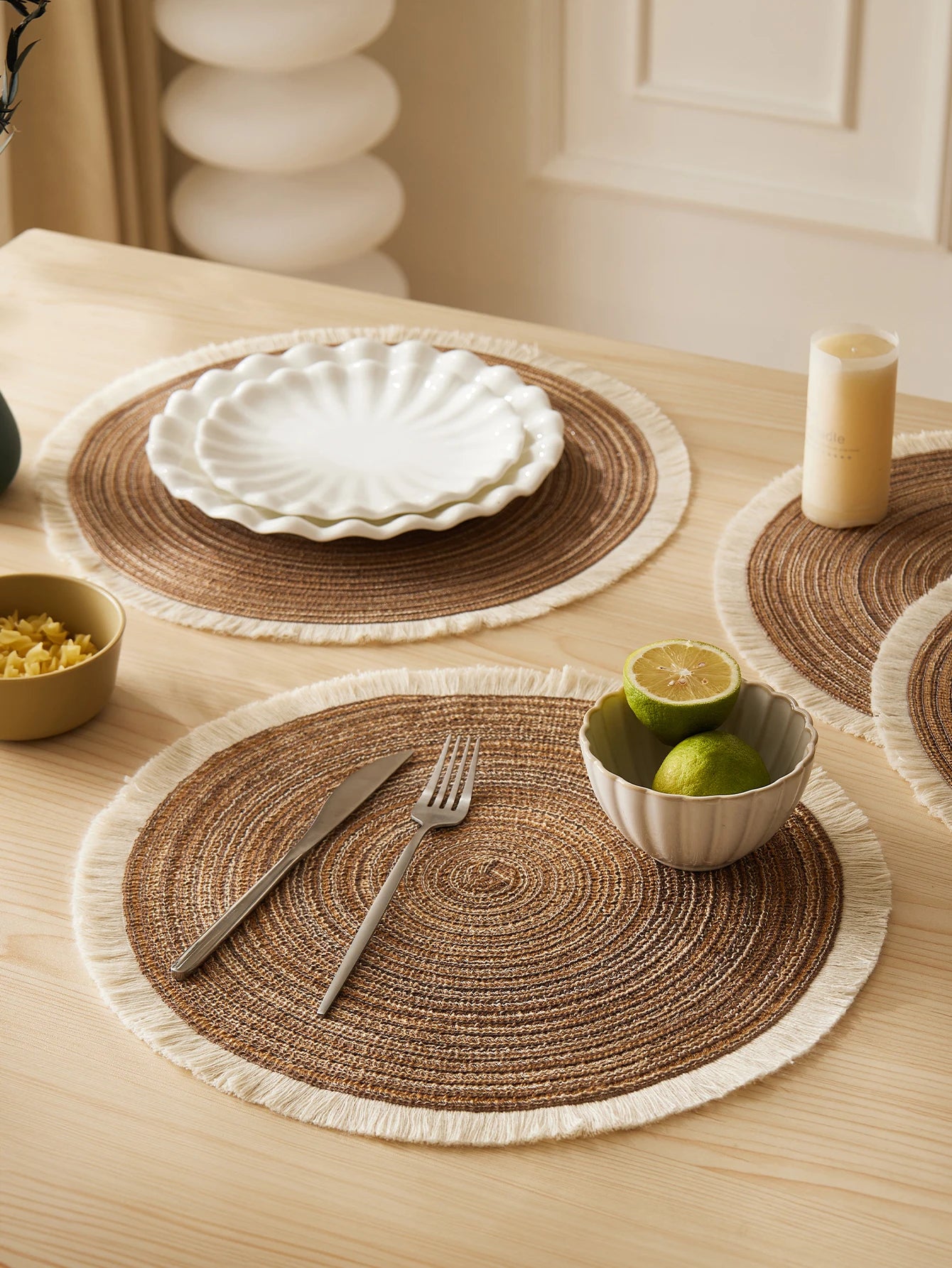 Set of 4 Round Braided Placemats – 15" Heat-Resistant Woven Table Mats for Boho Kitchen & Dining Decor