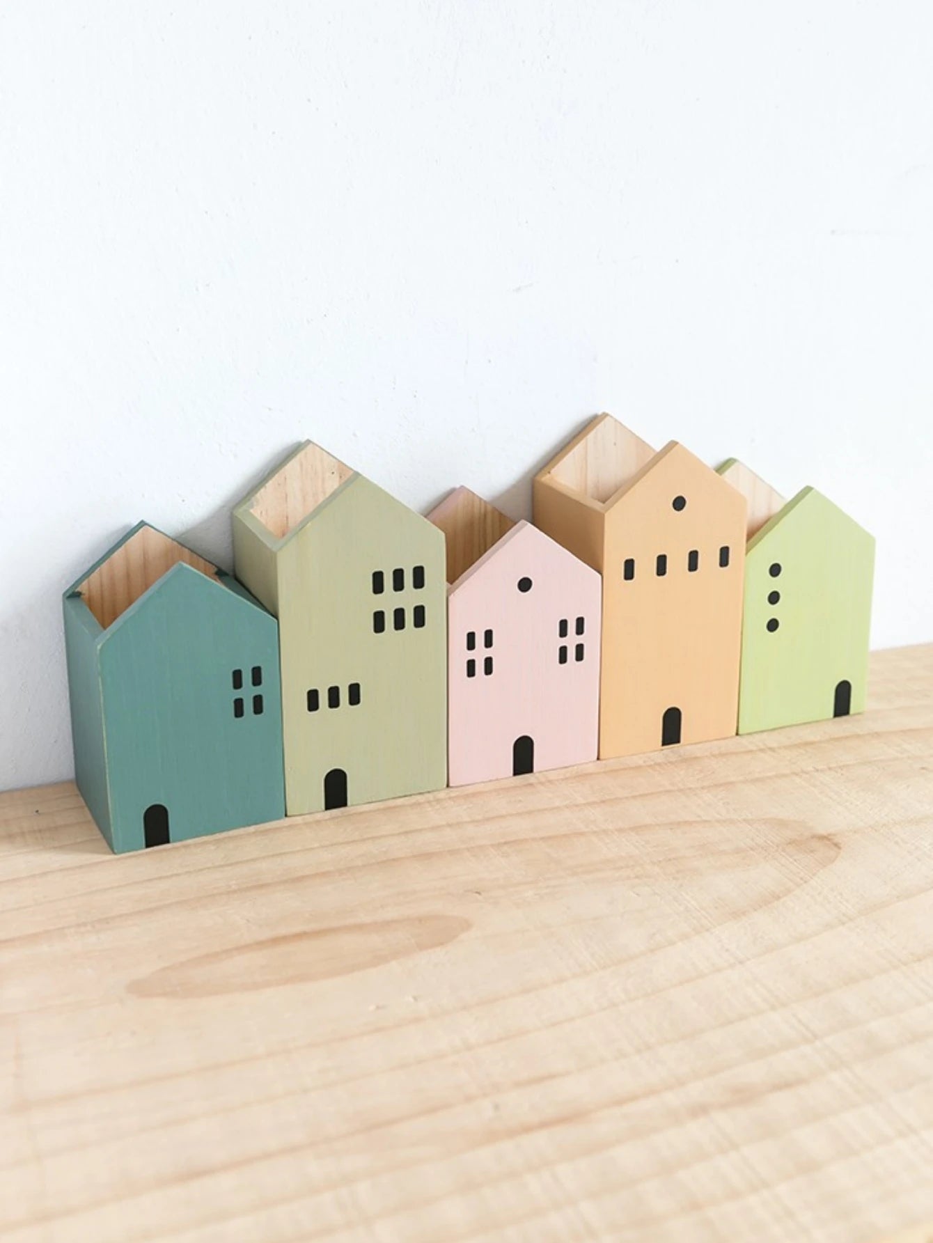 🏡 Boho Wooden Cartoon House Pen Holder – Handcrafted Desk Organizer for Office, Makeup & Home Decor