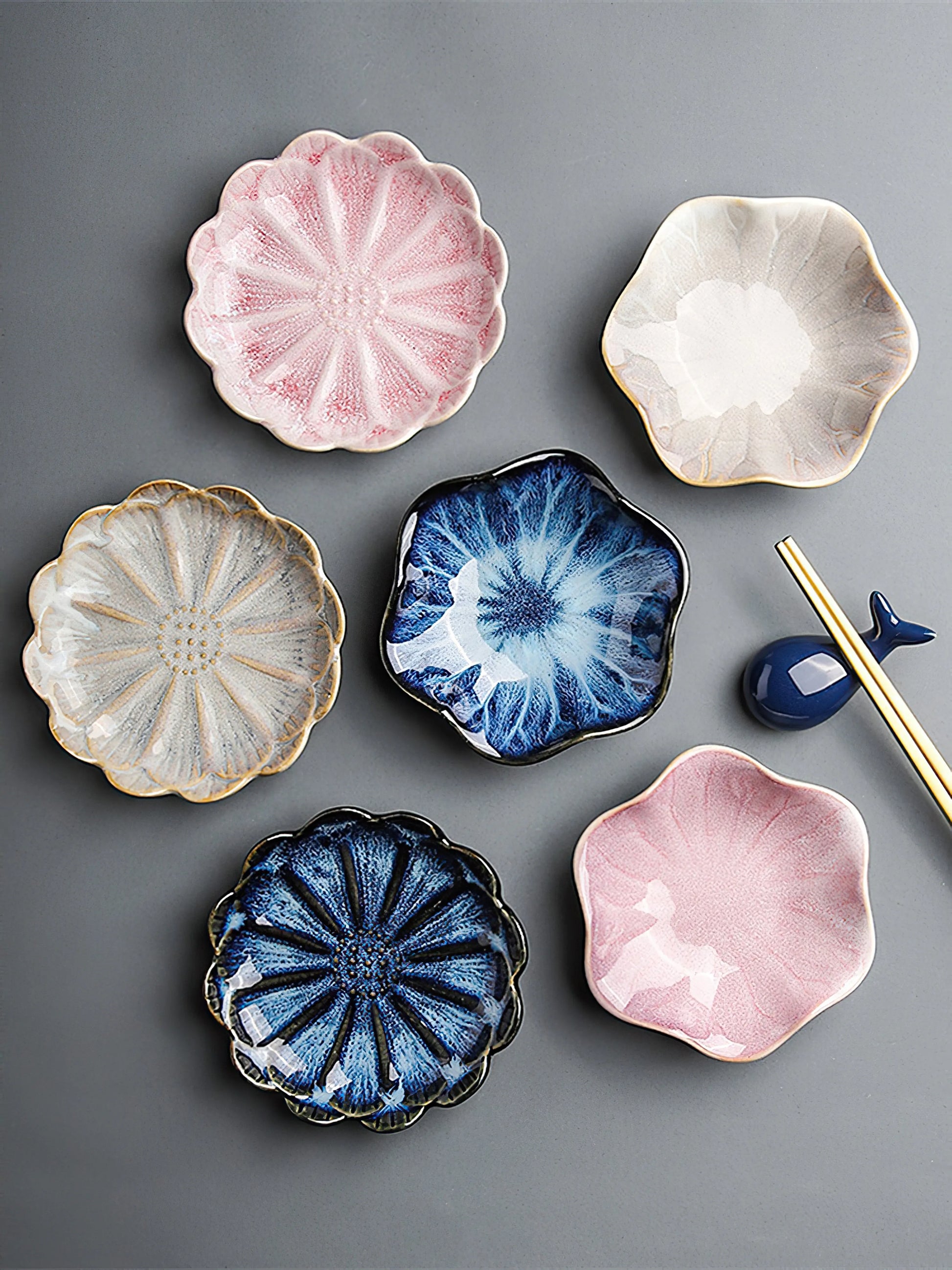 Ceramic Flower Sauce Dish – Mini Floral Porcelain Dipping Bowl for Soy Sauce, Nuts & Charcuterie