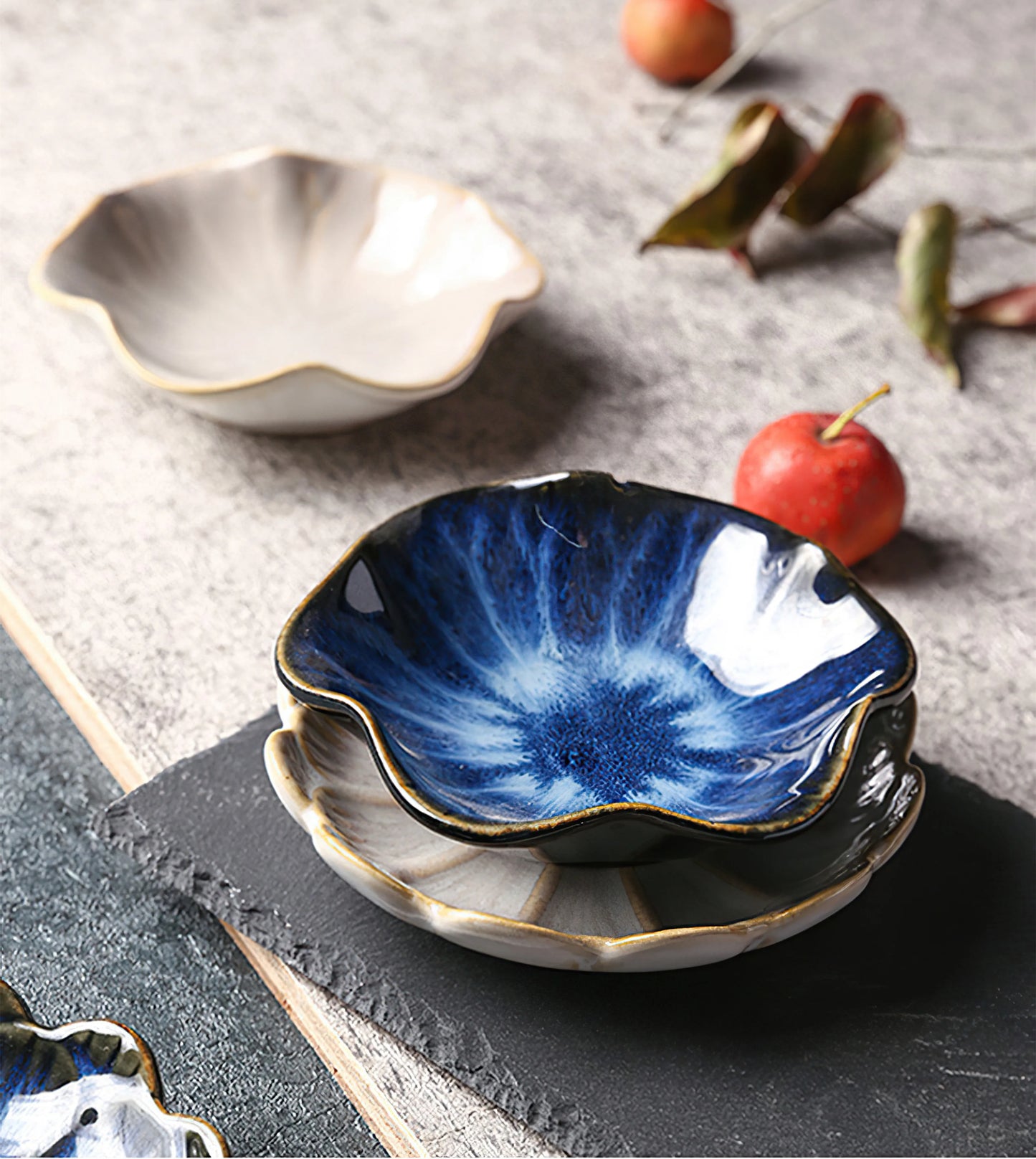 Ceramic Flower Sauce Dish – Mini Floral Porcelain Dipping Bowl for Soy Sauce, Nuts & Charcuterie
