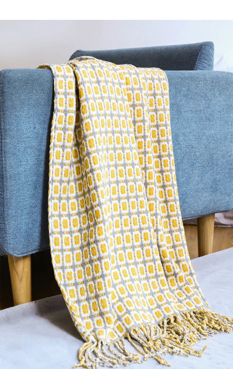 Textile Knitted Checkered Throw Blanket – Soft Acrylic with Tassels