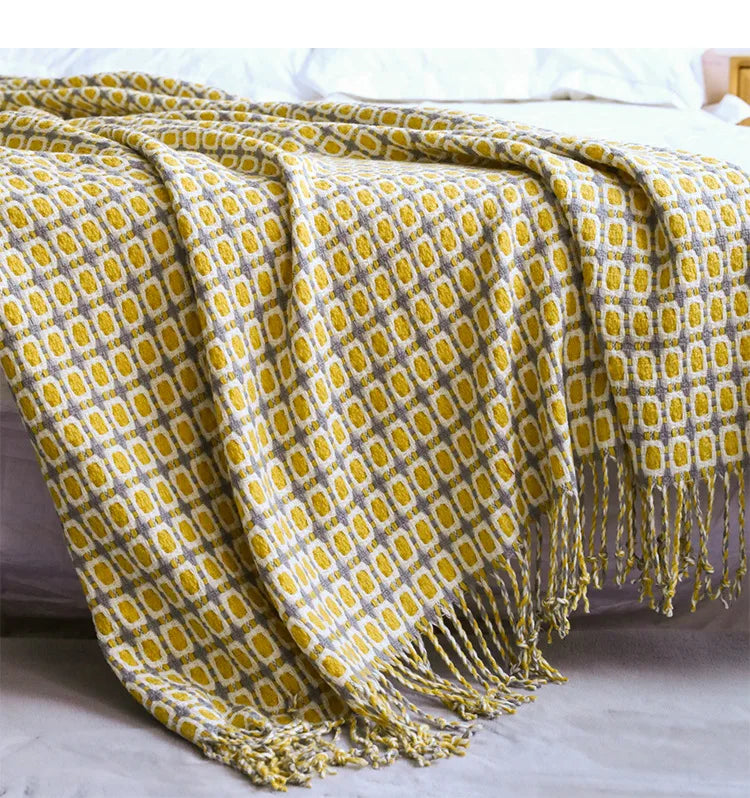Textile Knitted Checkered Throw Blanket – Soft Acrylic with Tassels