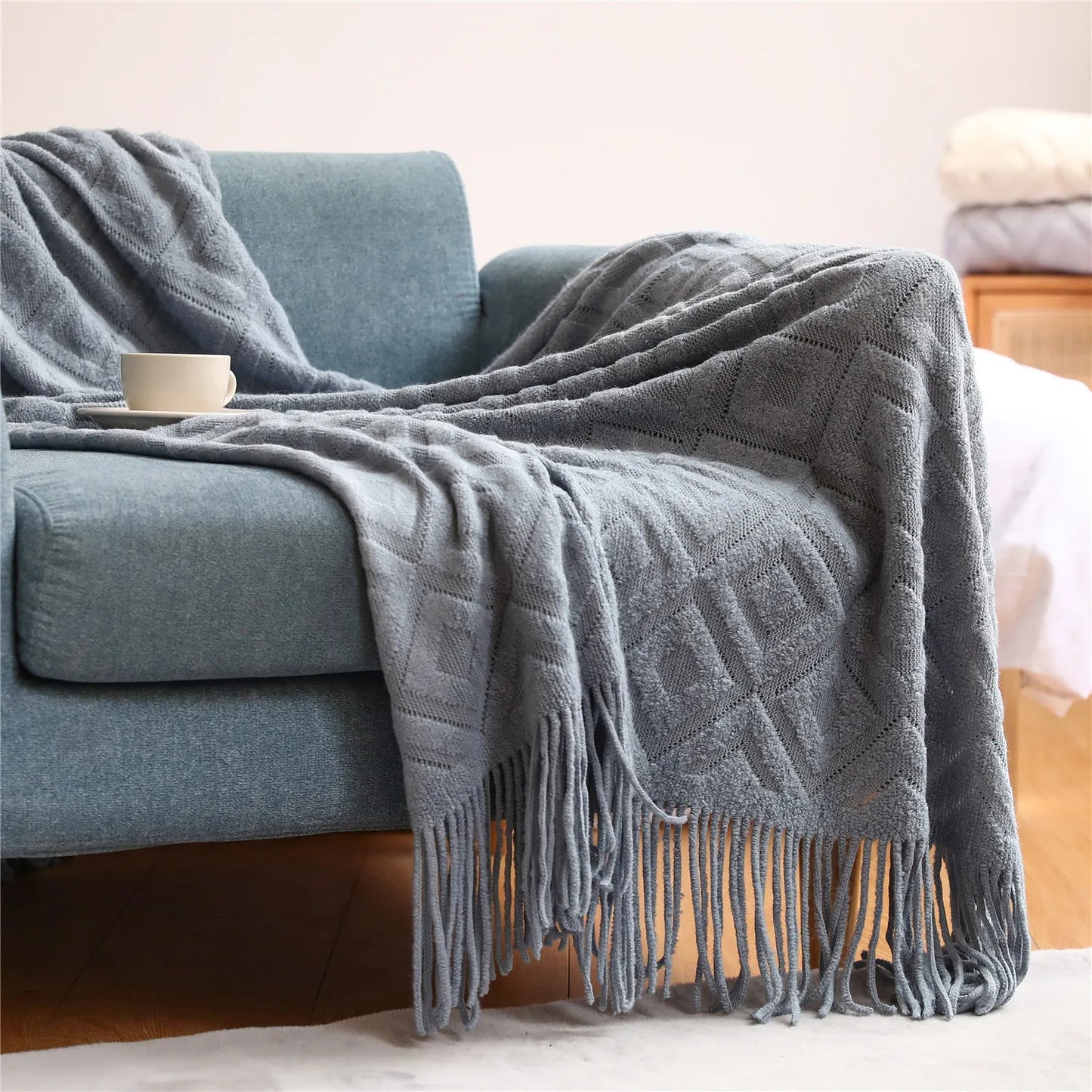 Diamond Cashmere Sofa Blanket – Thick Winter Knitted Throw with Tassels