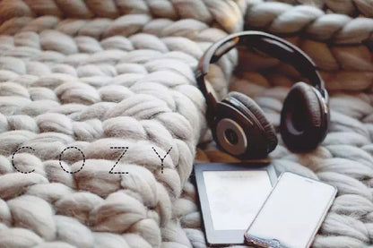 Chunky Knit Merino Wool Blanket – Cozy Boho Home Decor Throw for Sofa & Bed