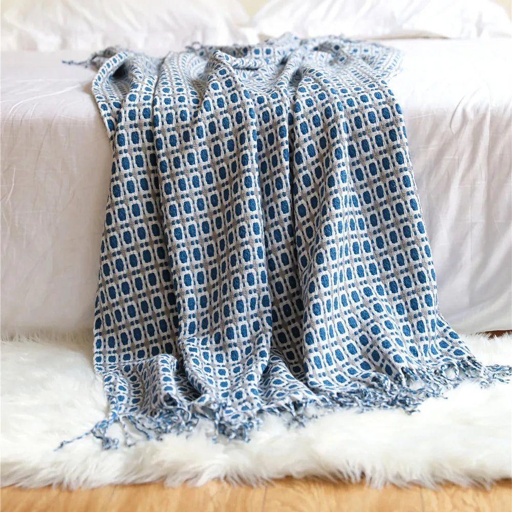 Textile Knitted Checkered Throw Blanket – Soft Acrylic with Tassels