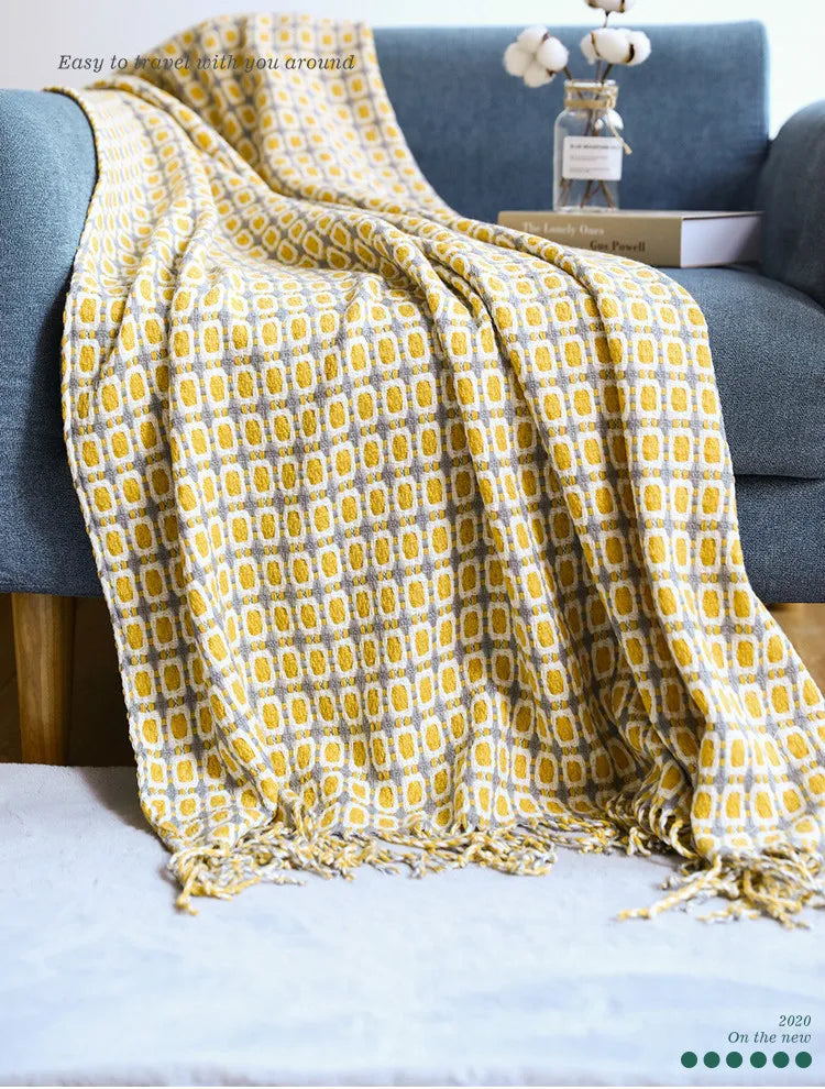 Textile Knitted Checkered Throw Blanket – Soft Acrylic with Tassels