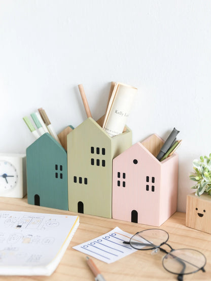 🏡 Boho Wooden Cartoon House Pen Holder – Handcrafted Desk Organizer for Office, Makeup & Home Decor