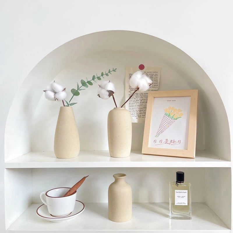 Modern White Ceramic Vase – Minimalist Decorative Vase for Pampas Grass, Flowers & Home Accents