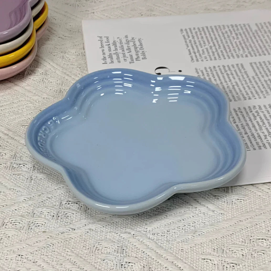 Plum Blossom Ceramic Plate – 5.5-Inch Colorful Flower-Shaped Dish