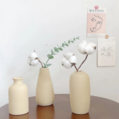 Modern White Ceramic Vase – Minimalist Decorative Vase for Pampas Grass, Flowers & Home Accents