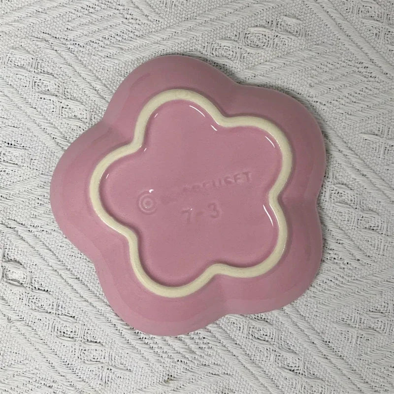 Plum Blossom Ceramic Plate – 5.5-Inch Colorful Flower-Shaped Dish