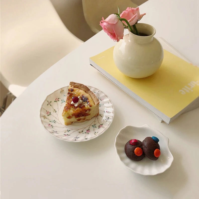 Ceramic Shell Jewelry Dish – Scallop Plate for Boho Decor & Table Styling