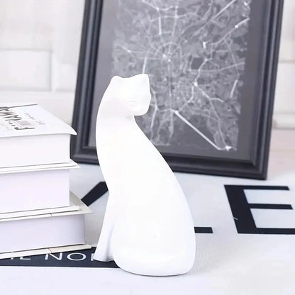 Resin Cat Statue – European-Inspired Romantic Animal Figurine for Boho Home Decor