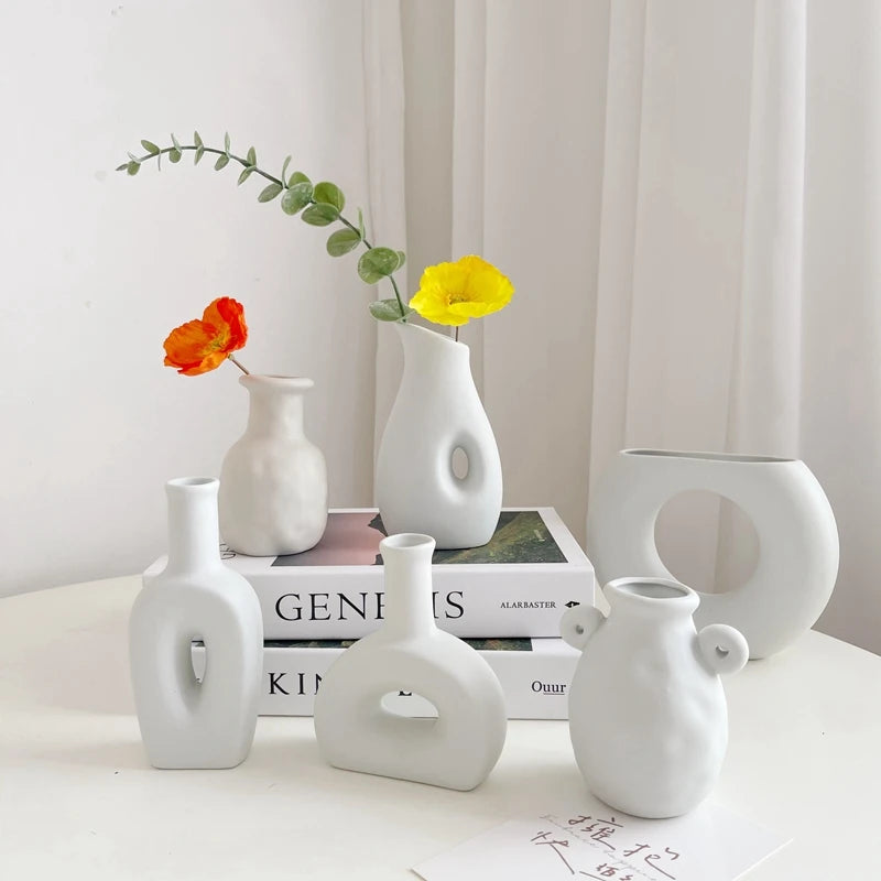 Modern White Ceramic Vase – Minimalist Decorative Vase for Pampas Grass, Flowers & Home Accents