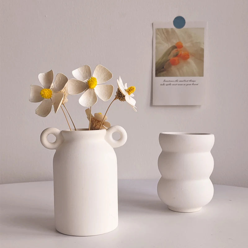 Modern White Ceramic Vase – Minimalist Decorative Vase for Pampas Grass, Flowers & Home Accents