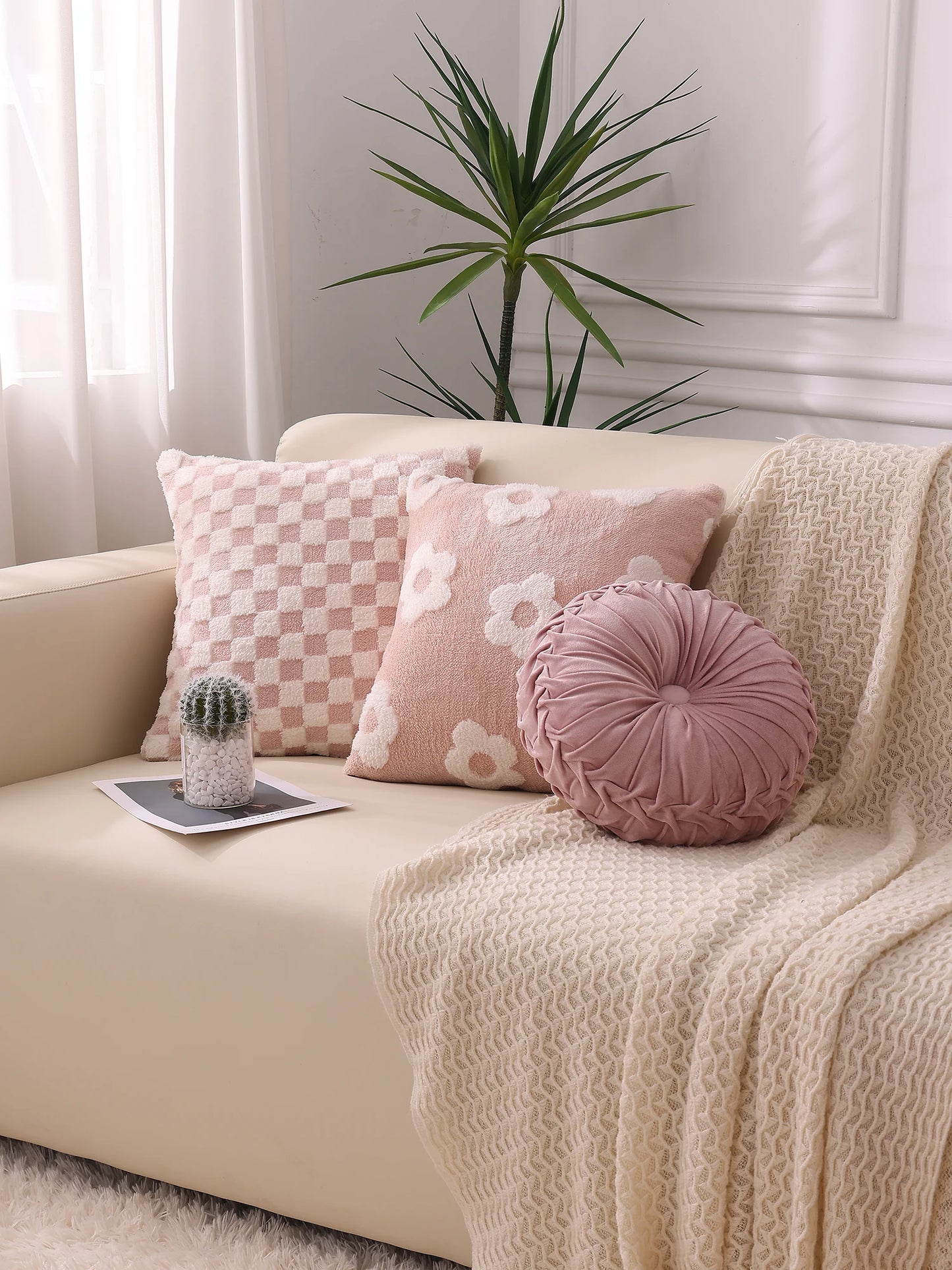 🌸 Light Luxury Floral Throw Pillow Cover – 18x18 Inch Plush Square Cushion