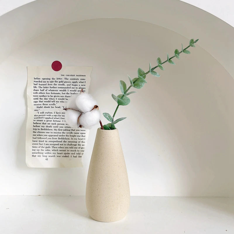 Modern White Ceramic Vase – Minimalist Decorative Vase for Pampas Grass, Flowers & Home Accents