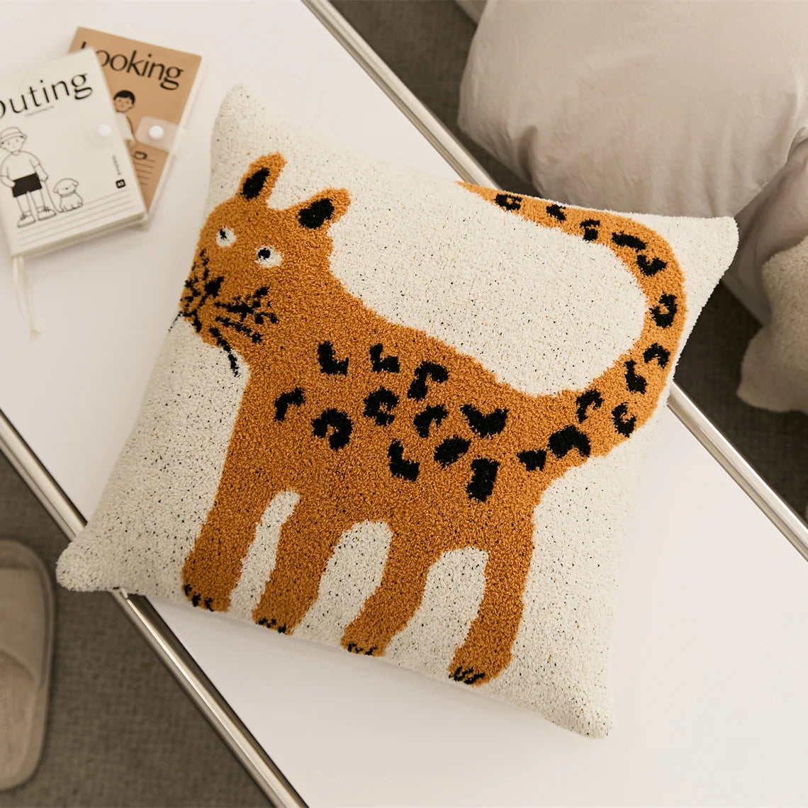 Cute Knitted Cheetah Cushion Cover – Cozy Microfiber Pillow Case Boho Home Decor