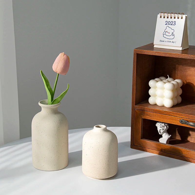 Modern White Ceramic Vase – Minimalist Decorative Vase for Pampas Grass, Flowers & Home Accents