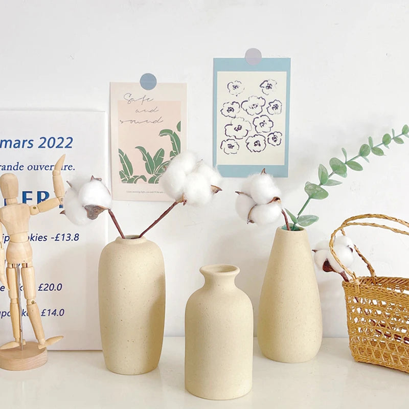 Modern White Ceramic Vase – Minimalist Decorative Vase for Pampas Grass, Flowers & Home Accents