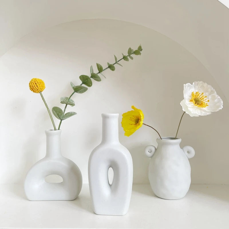 Modern White Ceramic Vase – Minimalist Decorative Vase for Pampas Grass, Flowers & Home Accents