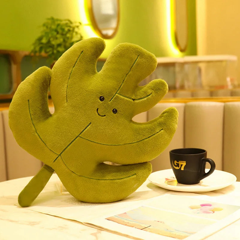 Plush Leaf Pillow – Soft Maple & Ginkgo Cushion Toy for Fall Home Decor & Gifts