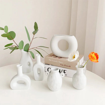 Modern White Ceramic Vase – Minimalist Decorative Vase for Pampas Grass, Flowers & Home Accents