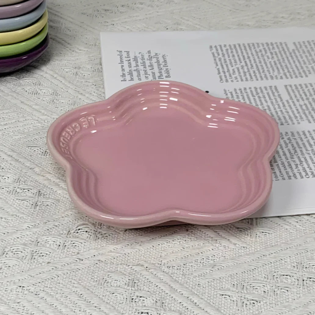 Plum Blossom Ceramic Plate – 5.5-Inch Colorful Flower-Shaped Dish