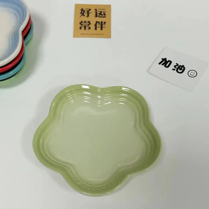 Plum Blossom Ceramic Plate – 5.5-Inch Colorful Flower-Shaped Dish