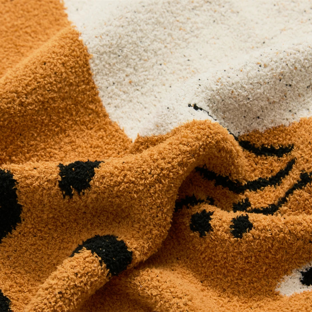 Cozy Knitted Cheetah Cat Blanket – Soft Microfiber Jacquard Throw for Bed, Sofa & Travel