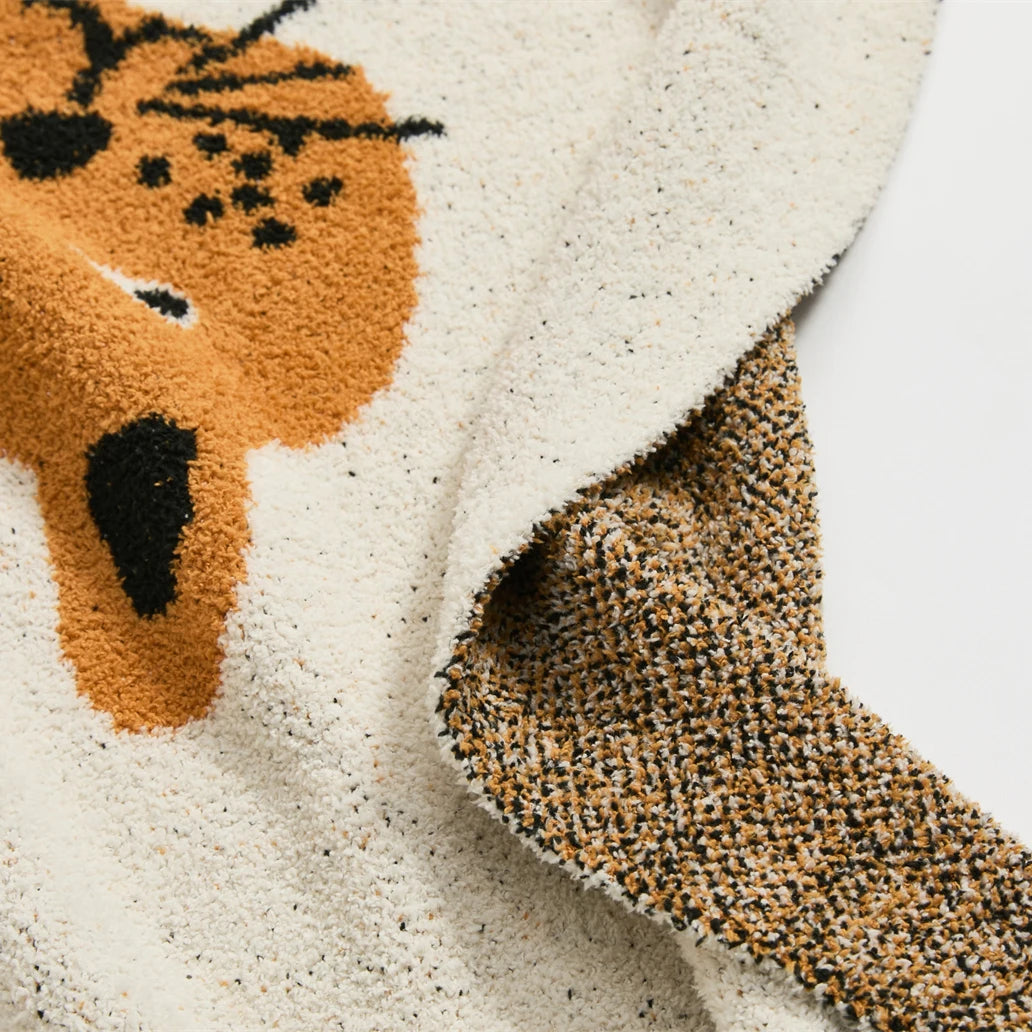 Cozy Knitted Cheetah Cat Blanket – Soft Microfiber Jacquard Throw for Bed, Sofa & Travel