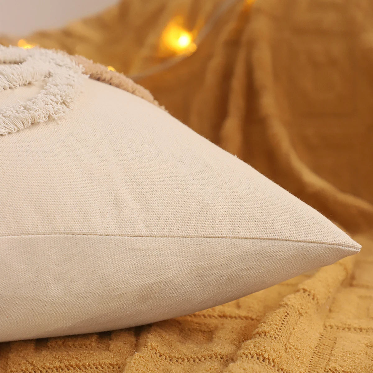 Halloween tufted pumpkin pillow cover, 18x18 inch square cushion case, festive fall and Thanksgiving decorative pillow for sofa, bed, or living room