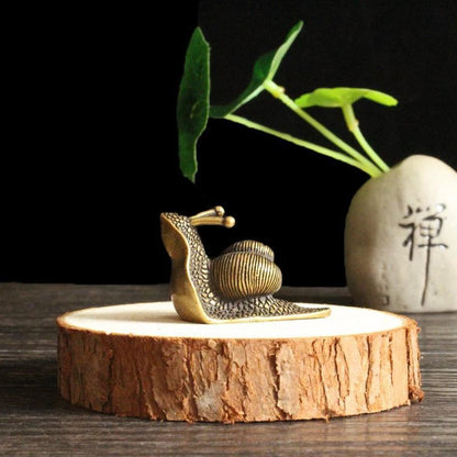 Boho Home Decor Mini Snail Metal Ornament – Bronze Decorative Accent for Living Room, Bedroom & Study