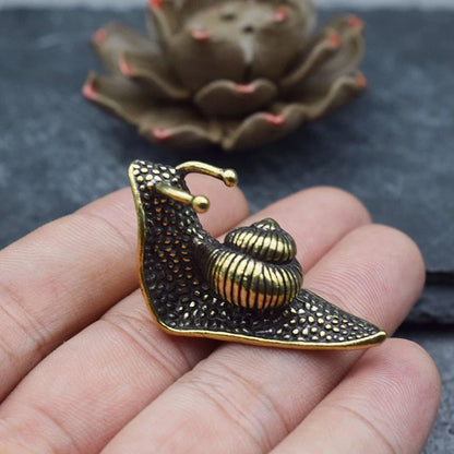 Boho Home Decor Mini Snail Metal Ornament – Bronze Decorative Accent for Living Room, Bedroom & Study