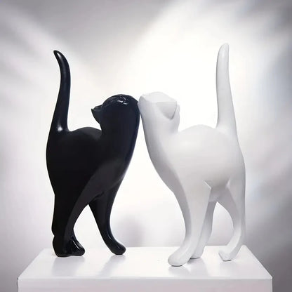 Resin Cat Statue – European-Inspired Romantic Animal Figurine for Boho Home Decor