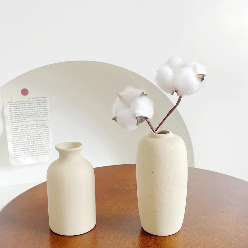 Modern White Ceramic Vase – Minimalist Decorative Vase for Pampas Grass, Flowers & Home Accents