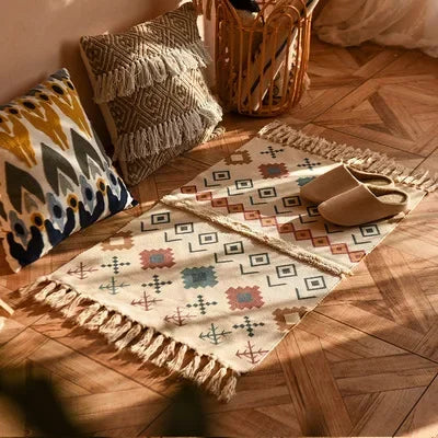 Bohemian Handwoven Tassel Rug – Vintage-Inspired Linen Accent for Home & Living Spaces - Diamonds & Arrows