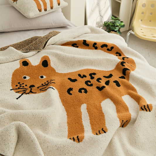 Cozy Knitted Cheetah Cat Blanket – Soft Microfiber Jacquard Throw for Bed, Sofa & Travel