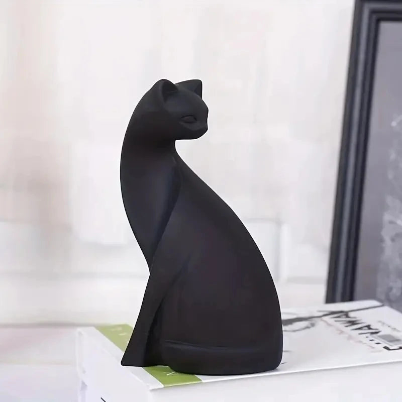 Resin Cat Statue – European-Inspired Romantic Animal Figurine for Boho Home Decor