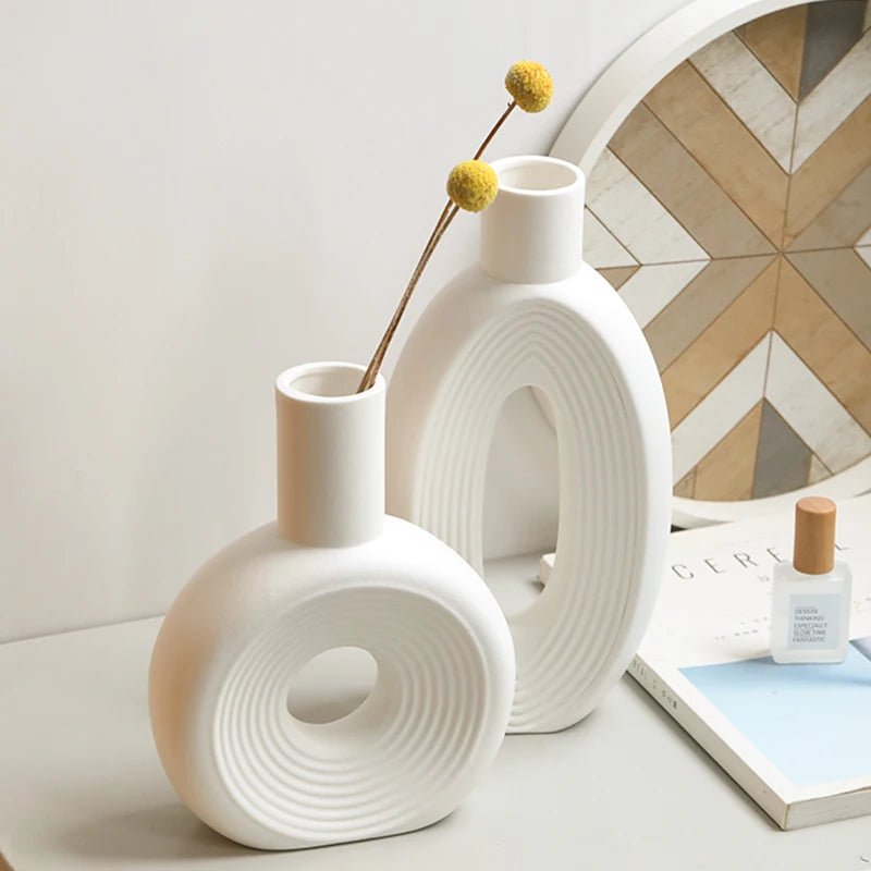 Modern White Ceramic Vase – Minimalist Decorative Vase for Pampas Grass, Flowers & Home Accents